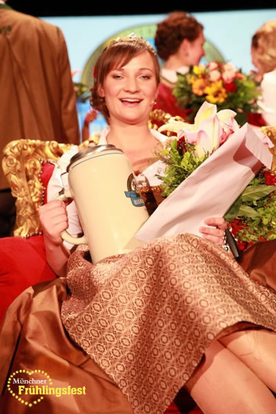 Tina-Christin R&uuml;ger - Bayerische Bierk&ouml;nigin 2014